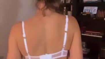 Amanda Cerny Sexy G-String Dancing Onlyfans Video Leaked 15 amanda cerny sexy g string dancing onlyfans video leaked guhkzr 364x647 1