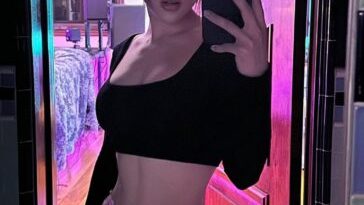 andrea botez sexy outfit mirror selfies set leaked ggrnhr 364x485 1