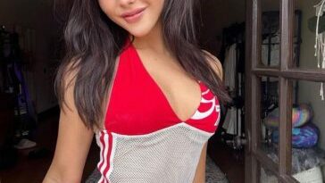 andrea botez sexy red bikini shorts set leaked azufxv 364x485 1