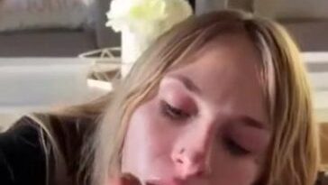 andreea36a nude blowjob riding sex onlyfans video leaked oiwnhi 364x649 1