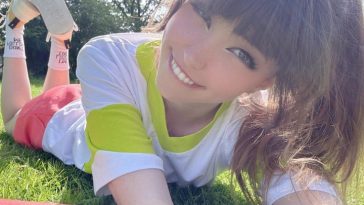 belle delphine chihiro cosplay outdoor onlyfans set leaked