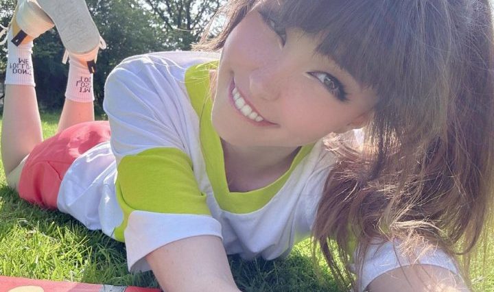 belle delphine chihiro cosplay outdoor onlyfans set leaked