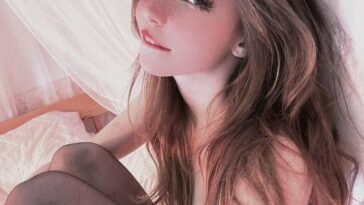 belle delphine sexy face close up onlyfans video leaked wcgmfe 364x485 1