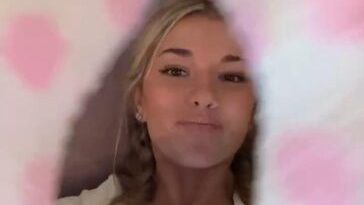 Breckie Hill Legs Up Lip Sync OnlyFans Video Leaked 7 breckie hill legs up lip sync onlyfans video leaked hbccoe 364x647 1