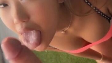 Bunni Emmie POV Balcony Blowjob OnlyFans Video Leaked 12 bunni emmie pov balcony blowjob onlyfans video leaked nmcxwt 364x641 1