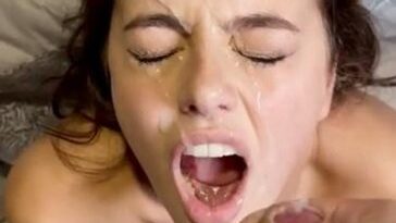 Emily Black Nude Cumshot Facial OnlyFans Video Leaked 3 emily black nude cumshot facial onlyfans video leaked iimbjd 364x649 1
