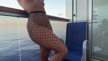 emily rinaudo nude cruise sex onlyfans video leaked lutzxl 364x485 1