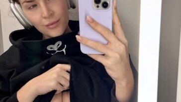 KittyPlays Airplane Bathroom Teasing Fansly Set Leaked 2 kittyplays airplane bathroom teasing fansly set leaked dvprex 364x627 1