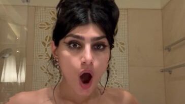 Mia Khalifa Nude Teethbrushing OnlyFans Video Leaked 12 mia khalifa nude teethbrushing onlyfans video leaked axoucr 364x647 1