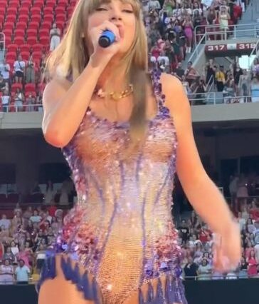 taylor swift camel toe bodysuit video leaked smhvzm 364x647 1