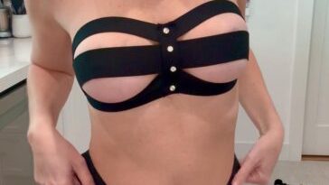 vicky stark nude dominatrix style try on onlyfans video leaked qhyvmi 364x647 1