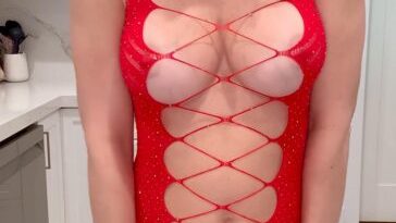 vicky stark nude valentines try on onlyfans video leaked ktzqqh 364x647 1