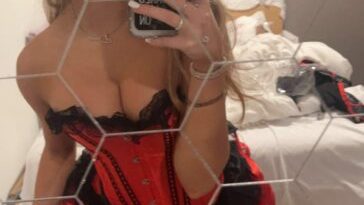 Breckie Hill Sexy Cosplay Corset Selfies OnlyFans Set Leaked 12 breckie hill sexy cosplay corset selfies onlyfans set leaked kyiohn 364x666 1