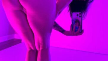 peachjars nude bent over mirror onlyfans set leaked gfcvxb 364x485 1