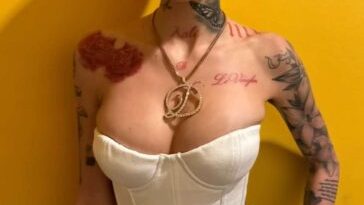 Bhad Bhabie Sexy Tight Corset Cleavage Onlyfans Set Leaked 12 bhad bhabie sexy tight corset cleavage onlyfans set leaked ovqlgf 364x640 1