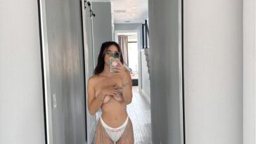 natalie roush topless handbra mirror onlyfans set leaked nujjje 364x485 1