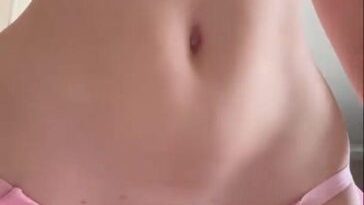 vladislava 661 lingerie strip tease onlyfans video leaked dmkzfs 364x613 1