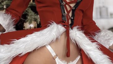 elizabeth zaks xmas cosplay tease onlyfans set leaked wgpvtr