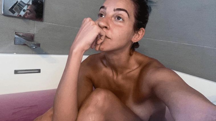 gabbie hanna nude in bath anospe