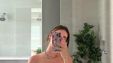 natalie roush nude topless sunburn tease onlyfans set leaked ymrvly