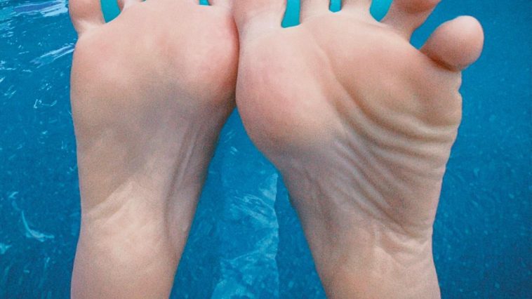 natalie roush wet feet onlyfans set leaked efkzoa