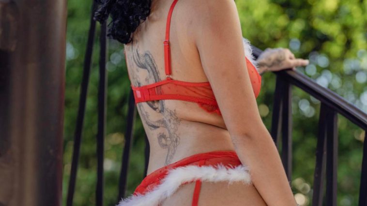 Malu Trevejo Christmas Lingerie Onlyfans Set Leaked 2 malu trevejo christmas lingerie onlyfans set leaked acmbam
